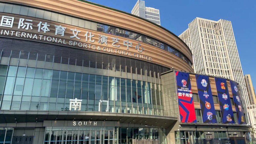 我想为这场失利向所有人道歉，特别要向每天都信任我、支持我的队友道歉。